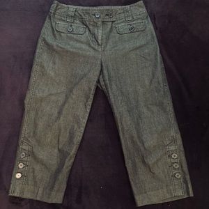 Women’s Grey Button Capris